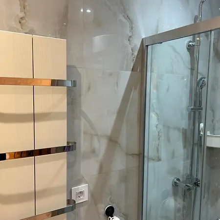 Zizileja זלאטיבור